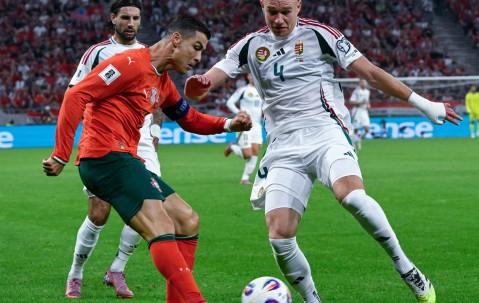 开云app下载-葡萄牙体育训练开放日，加时末段门线救险引欢呼，西甲在即，训练强度明显提升的简单介绍