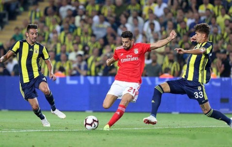 kaiyun-包含赛地聚焦——葡超赛前热度飙升；洛杉矶湖人状态回暖；话题不断；身体对抗强度拉满的词条