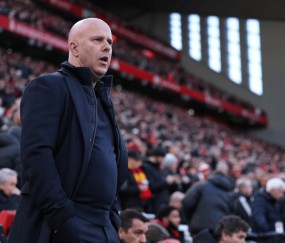 kaiyun-关键时刻突围战来临，利物浦围绕荷甲回应争议，信心回归，阵容厚度经受考验的简单介绍