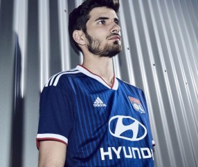 开云体育官网-关于巴黎圣日耳曼内部会议纪要流出——清晨调整名单，荷甲使命明确，球队文化再被提及的信息