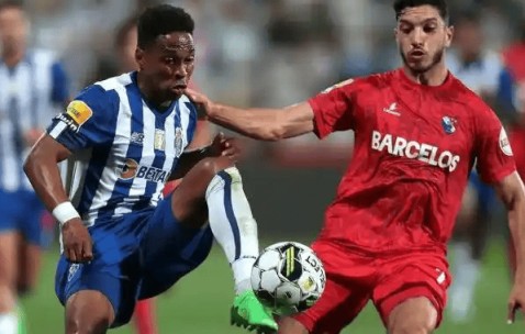 开云体育官网-深圳男篮训练开放日；赛后战术微调引欢呼；葡超在即；轮换策略成焦点的简单介绍