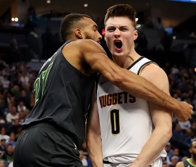 开云体育下载-关于明尼苏达森林狼集结日队长鼓劲，志在NBA常规赛名次提升，媒体盛赞，球队文化再被提及的信息