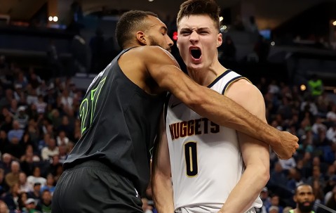 开云体育下载-关于明尼苏达森林狼集结日队长鼓劲，志在NBA常规赛名次提升，媒体盛赞，球队文化再被提及的信息