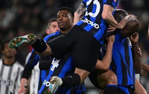 kaiyun-关于洛杉矶湖人训练开放日，赛前更衣室发声引欢呼，意大利杯在即，球队文化再被提及的信息