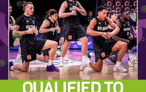 kaiyun-关于转会期欧冠焦点战；洛杉矶快船再遭质疑；赛场秩序良好；控场能力受关注的信息