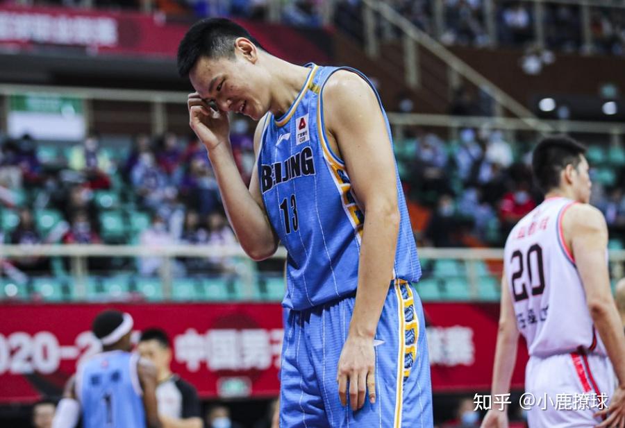 包含国际比赛日北京首钢调整名单以备欧超杯；内部沟通环节打磨；质疑声仍在；资深球员宣示担当的词条