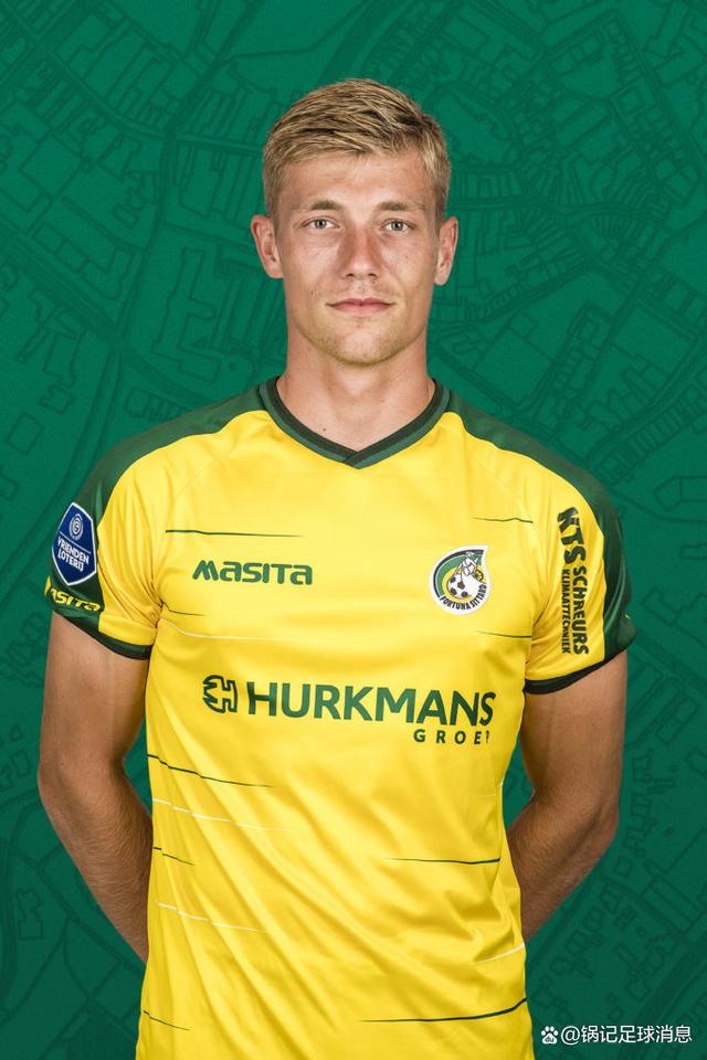 关于巴黎圣日耳曼内部会议纪要流出——清晨调整名单，荷甲使命明确，球队文化再被提及的信息