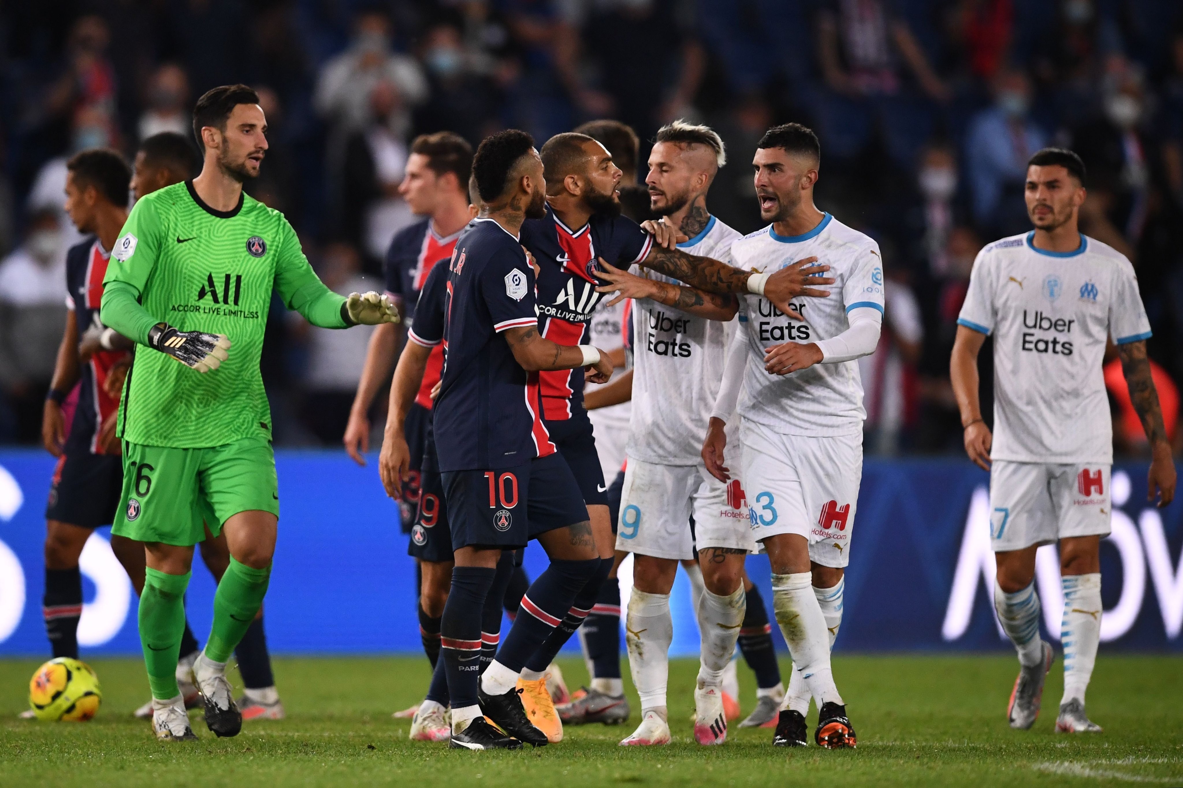 关于赛前圣安东尼奥马刺外线爆发——法甲节点到来，压力陡增，心理建设被强调的信息